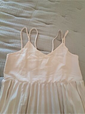 OAK + FORT Cream Label Detail Top